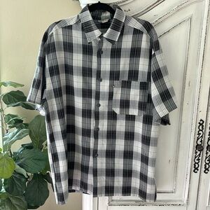 CalTop Gray Plaid Short Sleeve Button Up Shirt, Men’s Size XL?